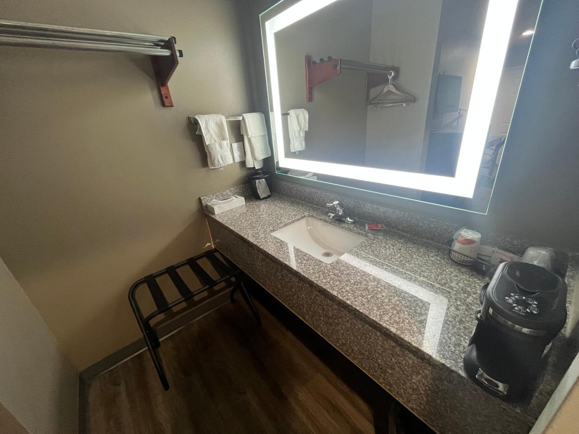 Econo Lodge Inn & Suites Murfreesboro Zewnętrze zdjęcie